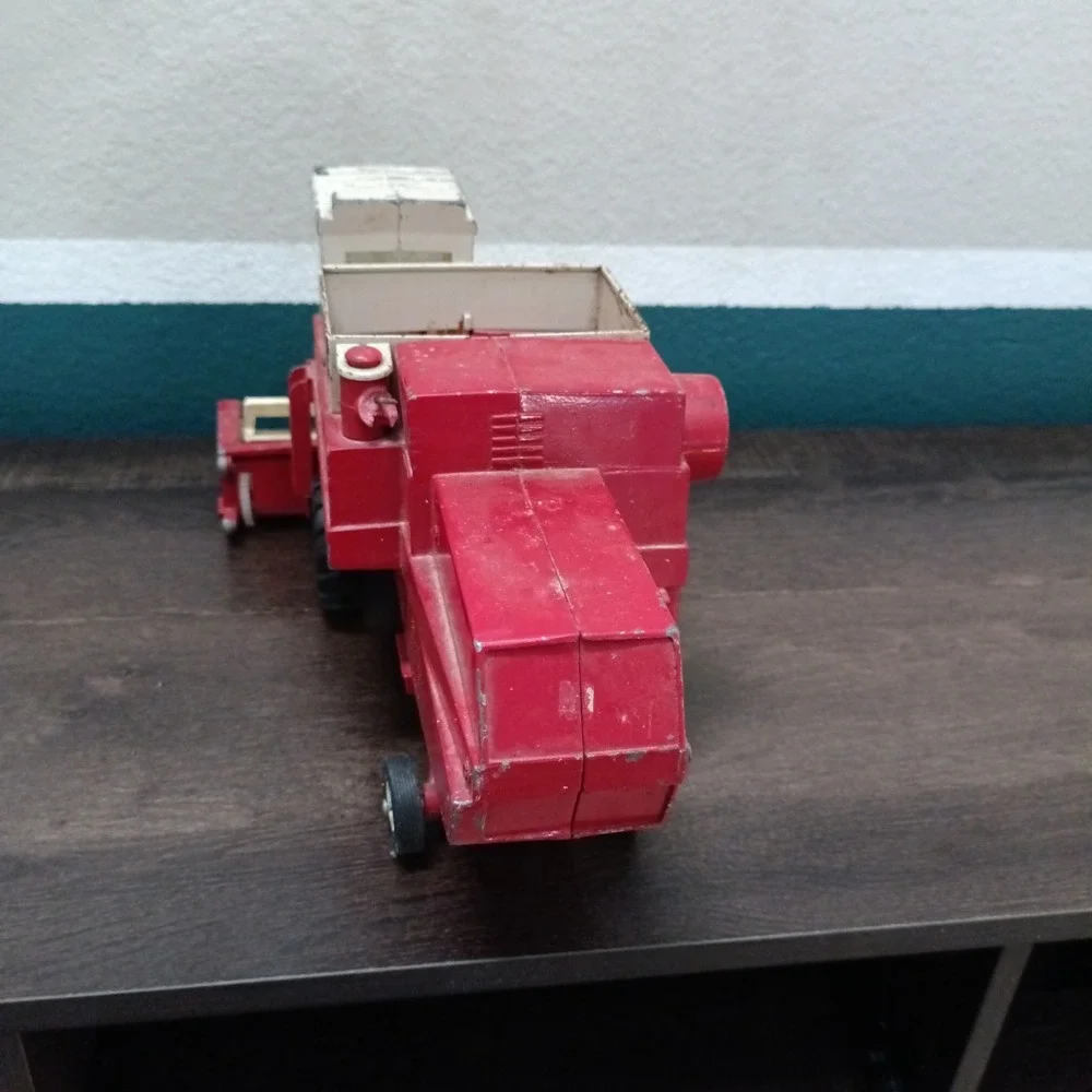 Vintage Ertl International Harvester 915 Hydrostatic Combine 1/20 Diecast USA
